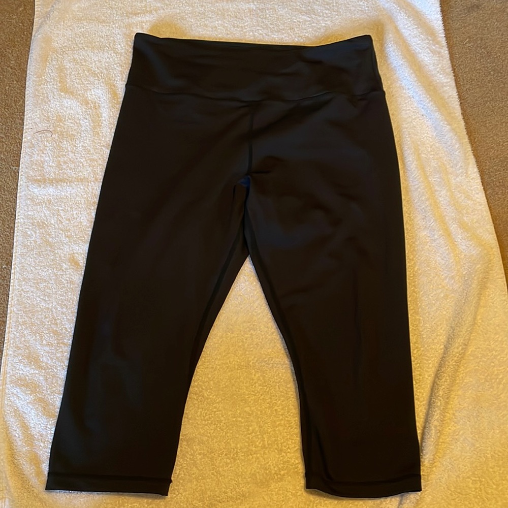 Zyia black crop light tight high rise legging 14-16